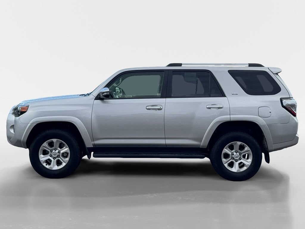 2024 Toyota 4Runner SR5 Premium photo 2