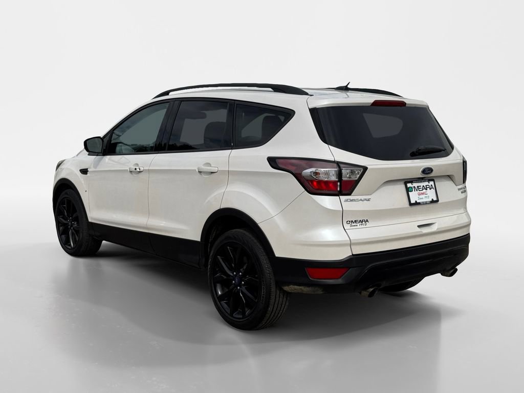 2017 Ford Escape Titanium photo 2