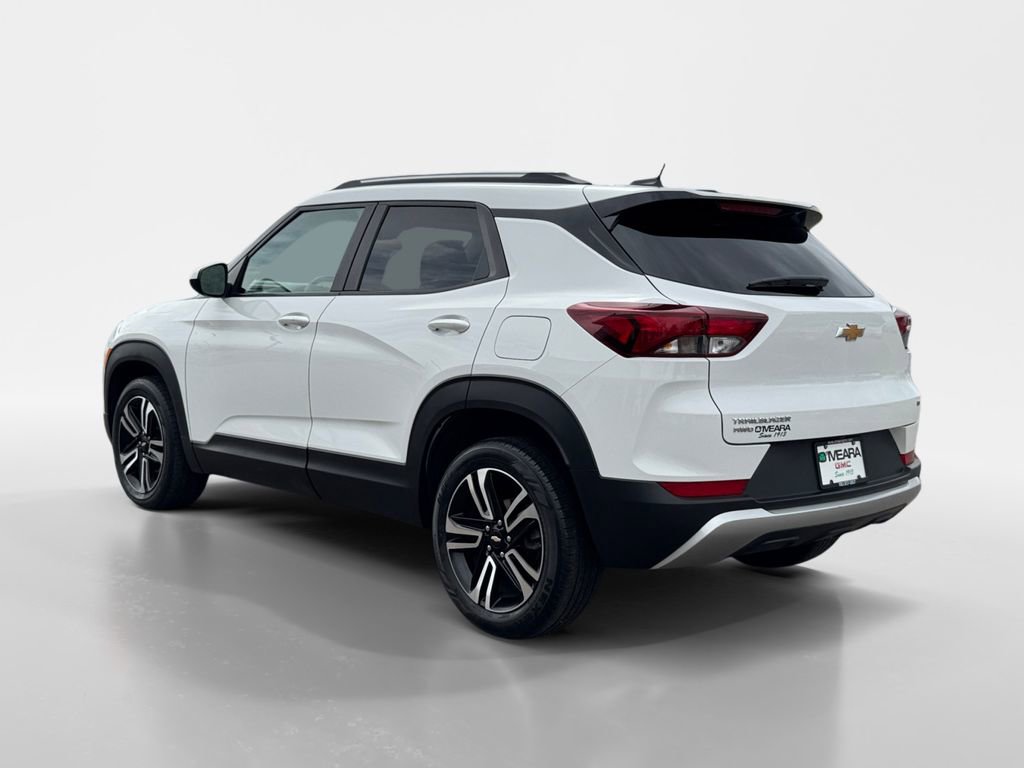 2023 Chevrolet Trailblazer LT photo 3