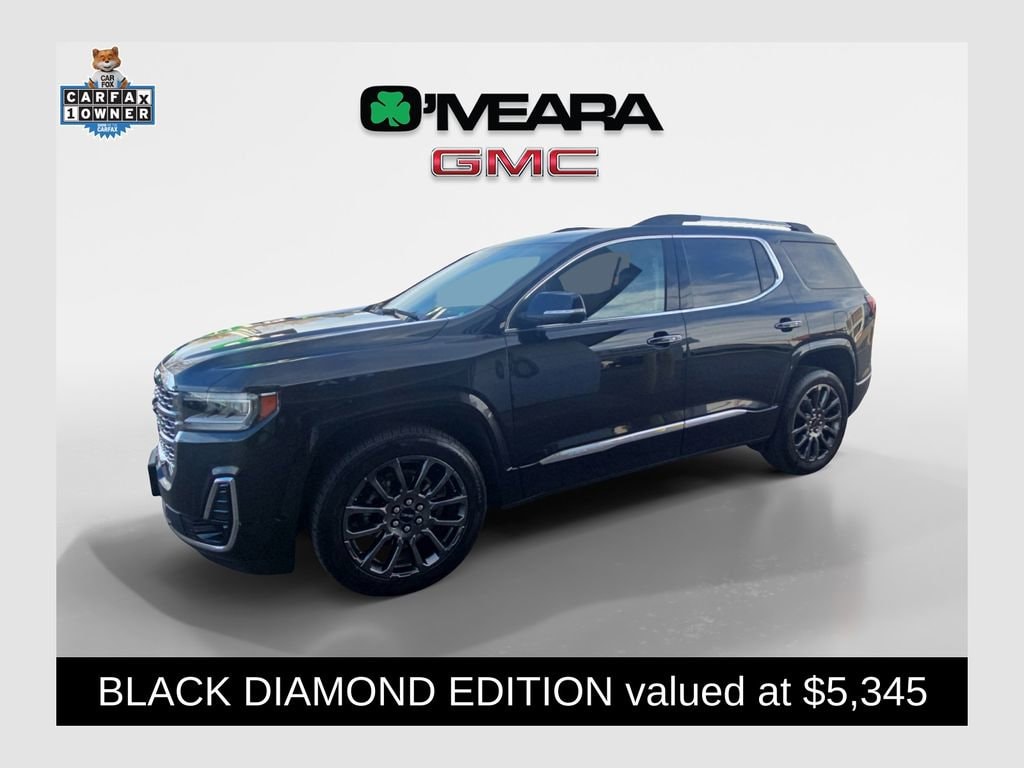 2023 GMC Acadia Denali's photo