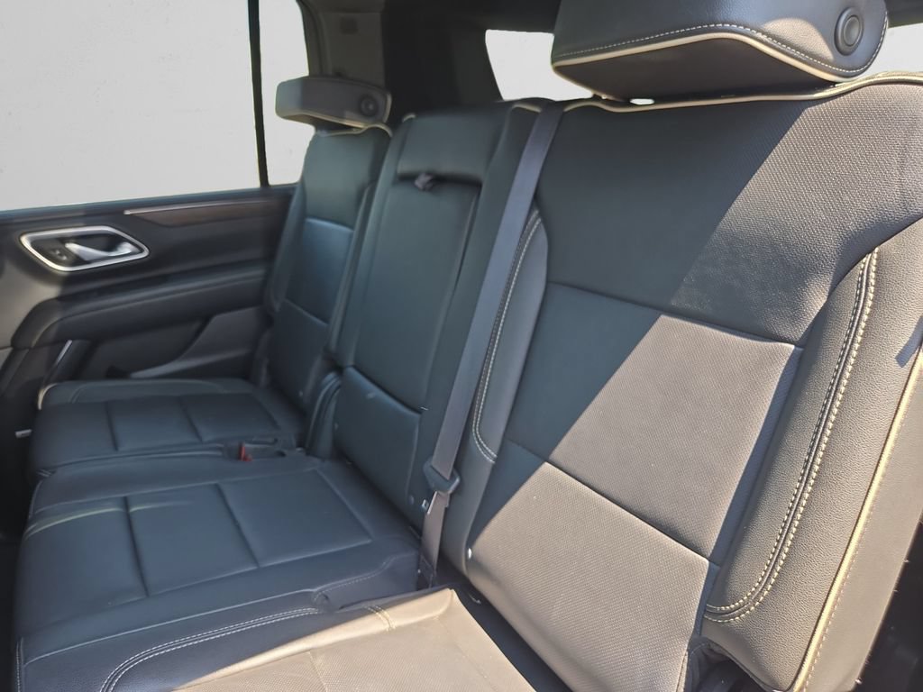 2024 Chevrolet Suburban Premier - Photo 14