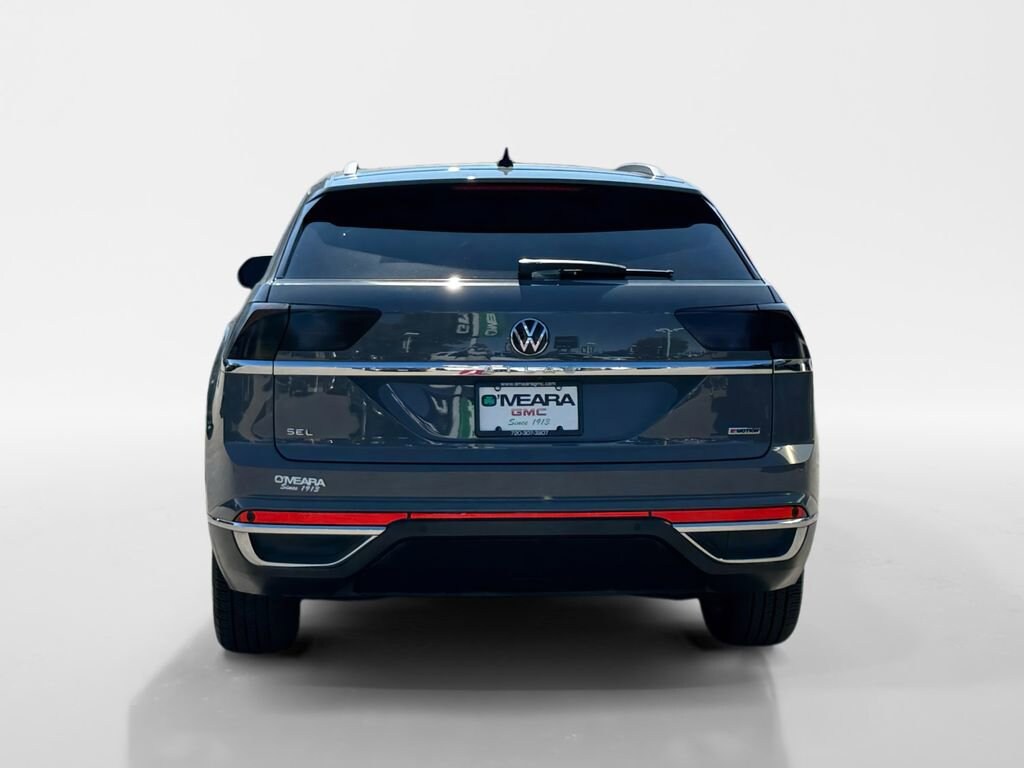 2022 Volkswagen Atlas Cross Sport SEL photo 3