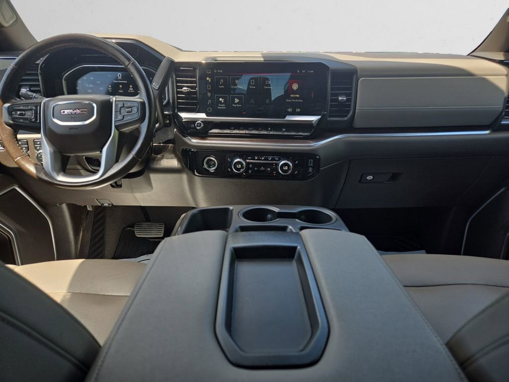 2023 GMC Sierra 1500 SLT - Photo 11