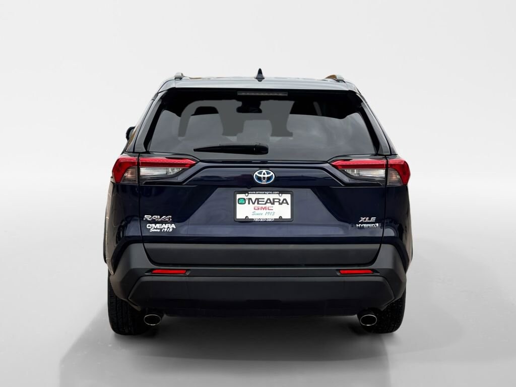 2021 Toyota RAV4 Hybrid XLE photo 4