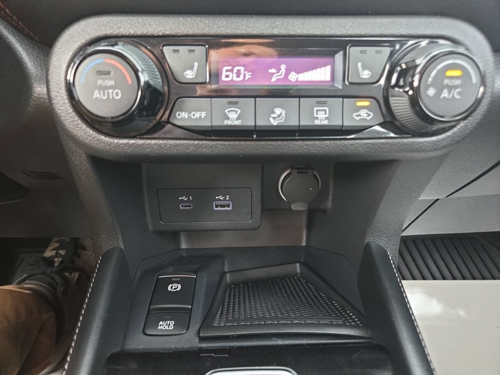 2023 Nissan Kicks SR - Photo 24