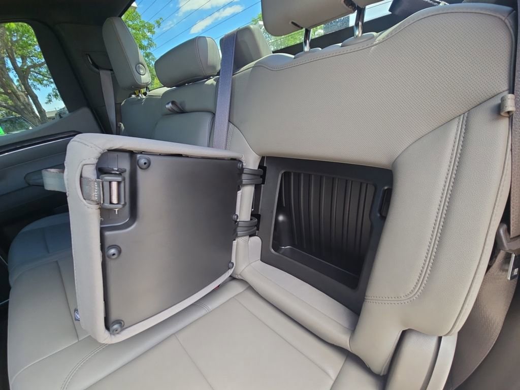 2023 GMC Sierra 1500 SLT - Photo 17