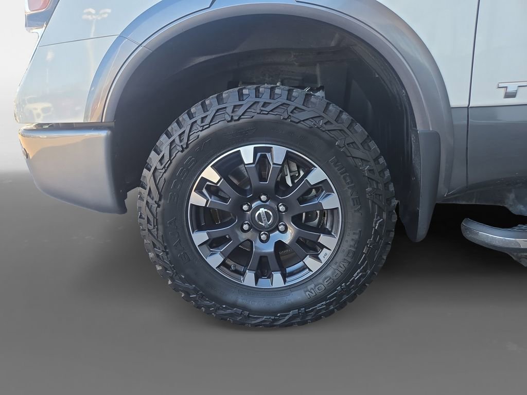 2019 Nissan Titan XD Pro-4X - Photo 16