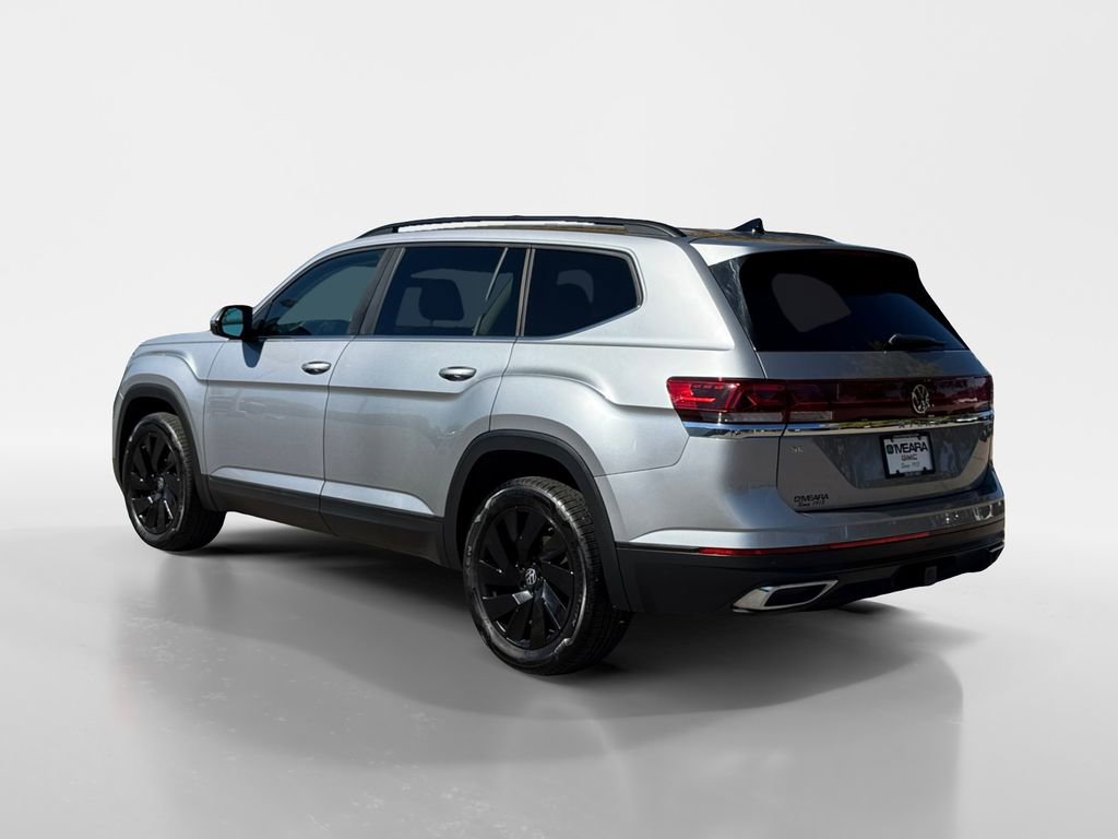 2024 Volkswagen Atlas SE Technology photo 2