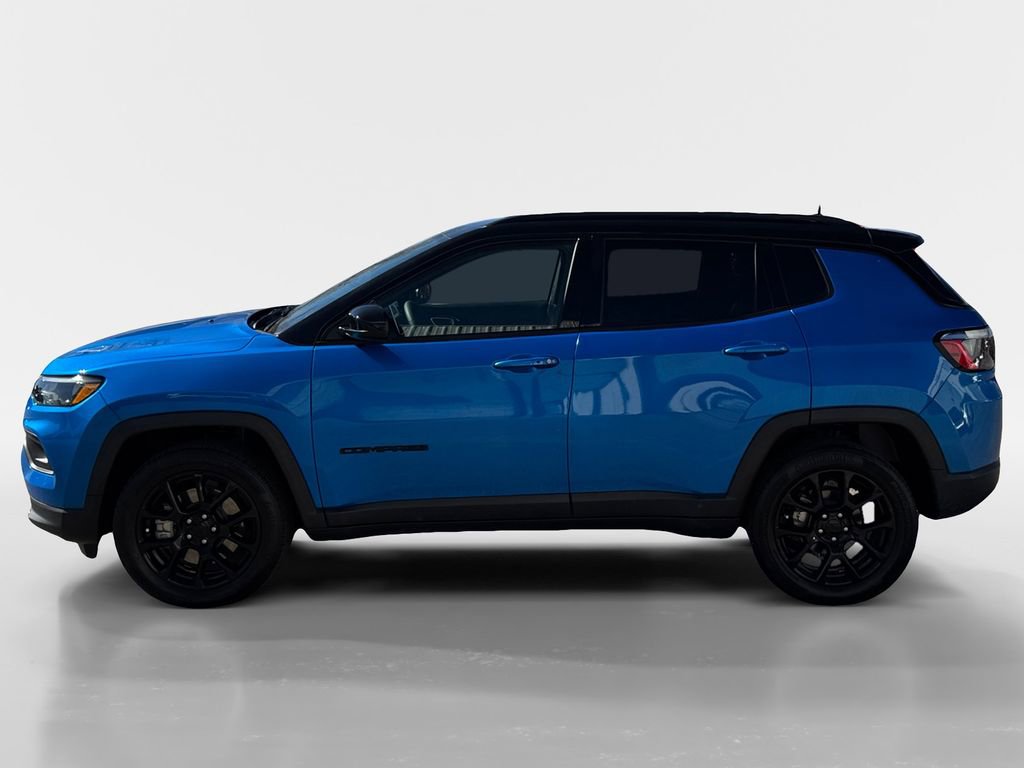 2023 Jeep Compass Altitude photo 2