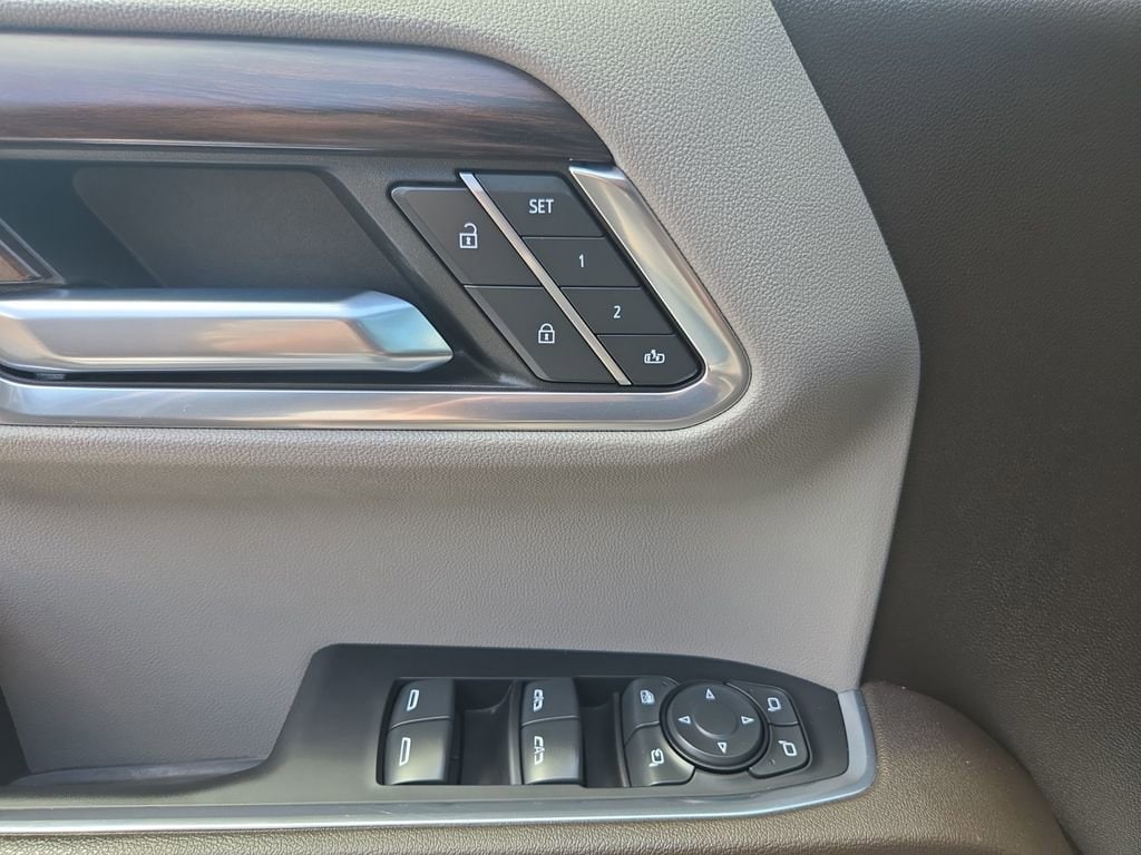 2023 GMC Sierra 1500 SLT - Photo 23