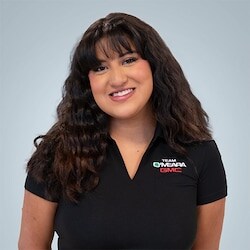 Staff member Gabriela Rojas from ID_32ade4