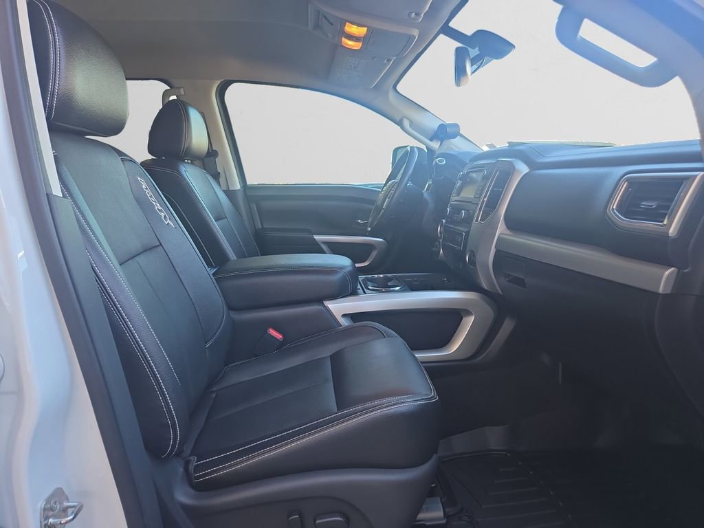 2019 Nissan Titan XD Pro-4X - Photo 17