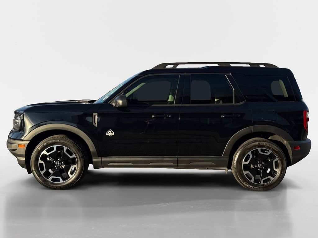2023 Ford Bronco Sport Outer Banks photo 2