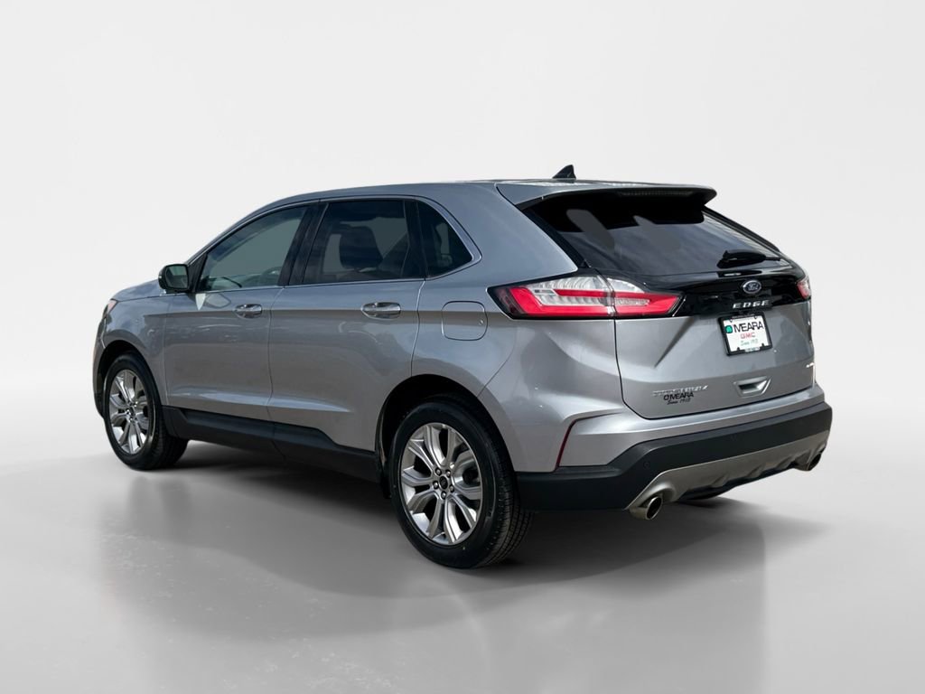 2023 Ford Edge Titanium photo 3