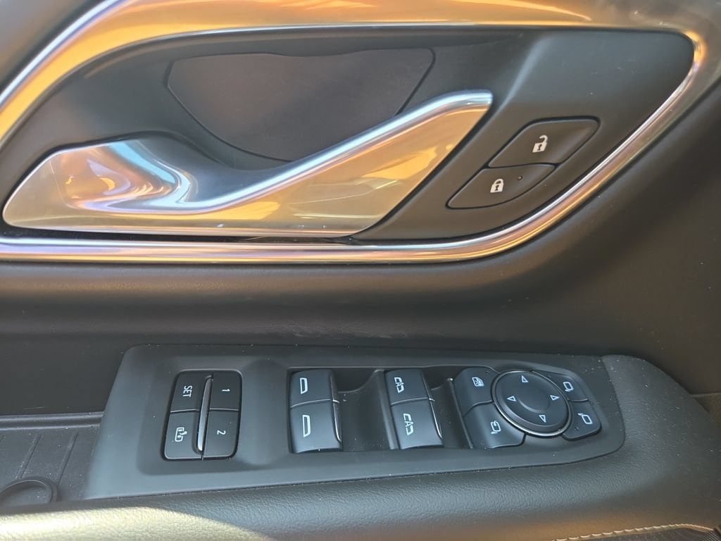 2024 Chevrolet Suburban Premier - Photo 21