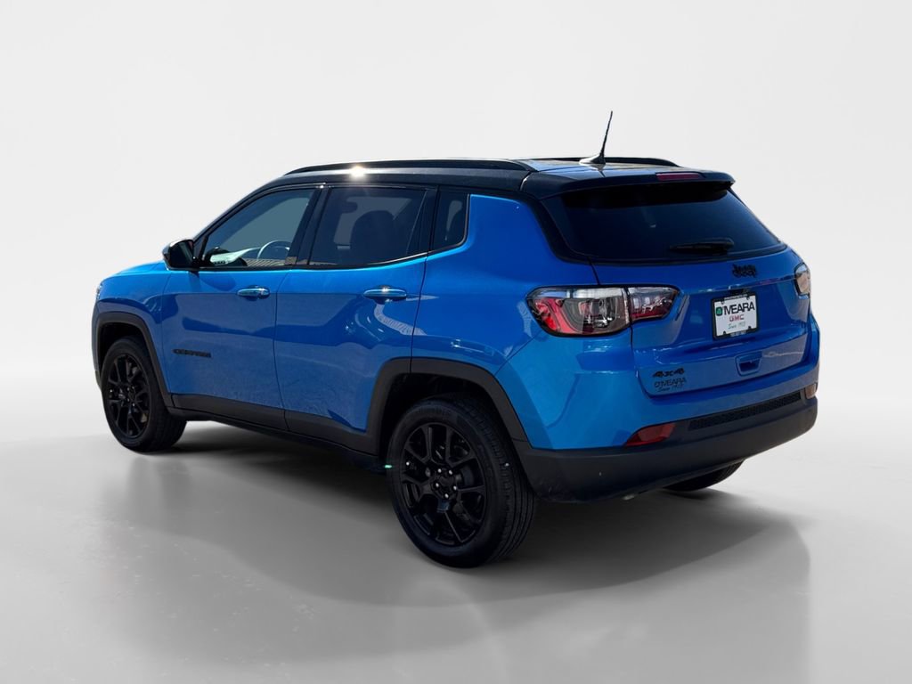 2023 Jeep Compass Altitude photo 3