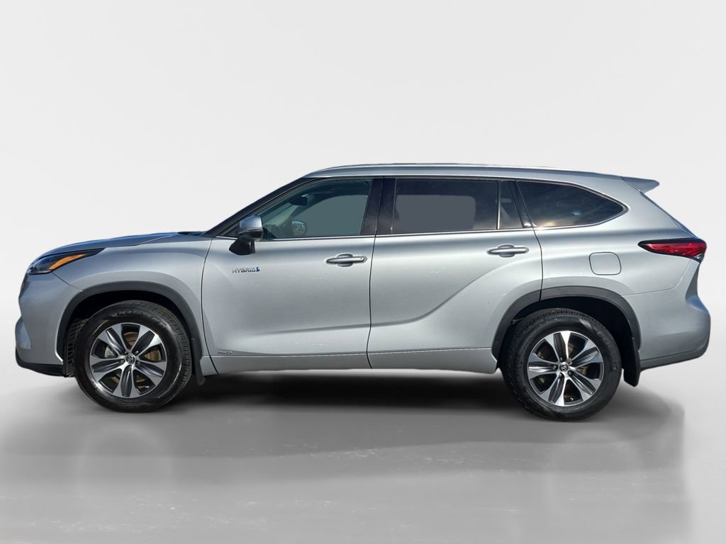 2021 Toyota Highlander Hybrid XLE photo 2