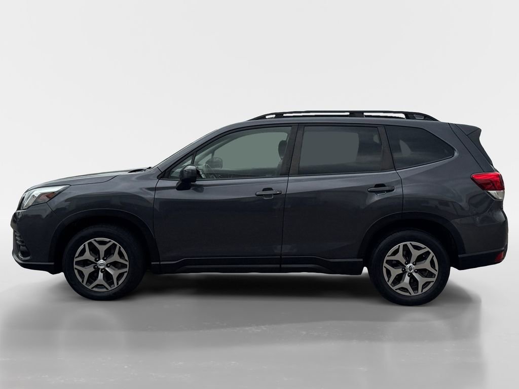2023 Subaru Forester Premium photo 2