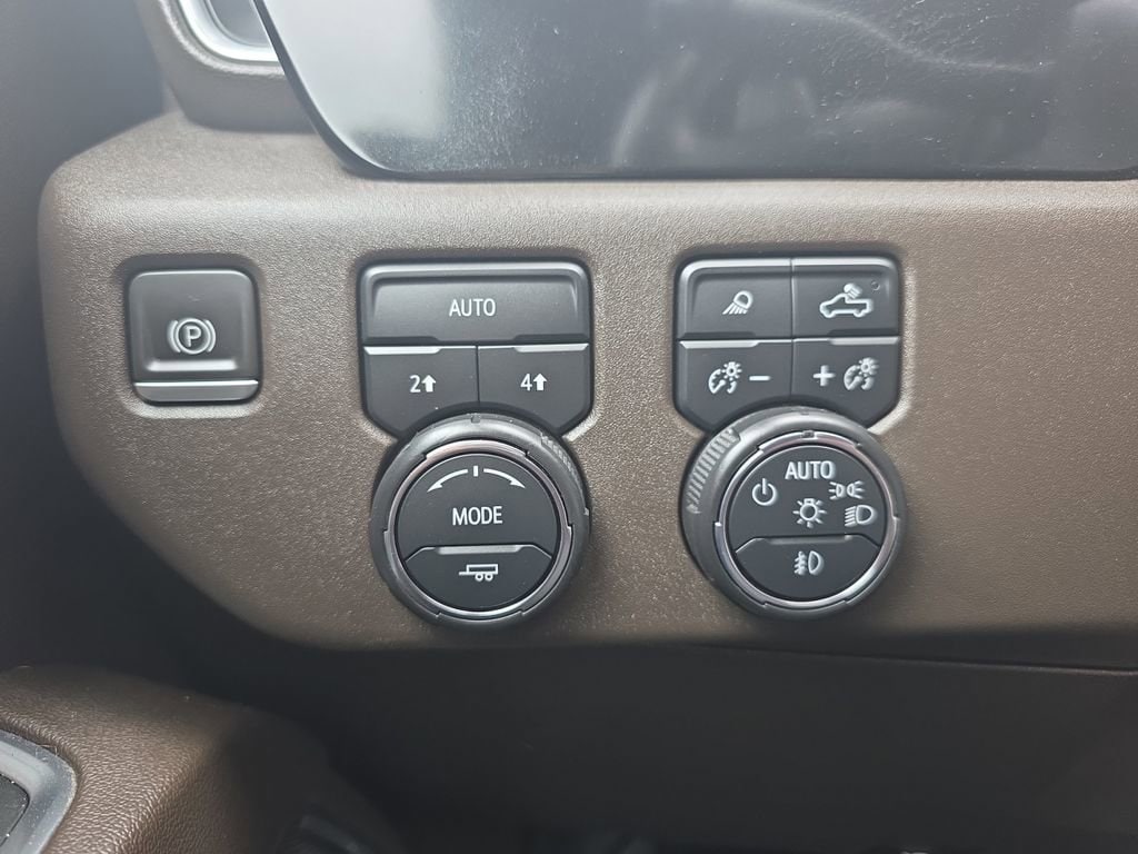 2022 Chevrolet Silverado 1500 LTZ - Photo 18