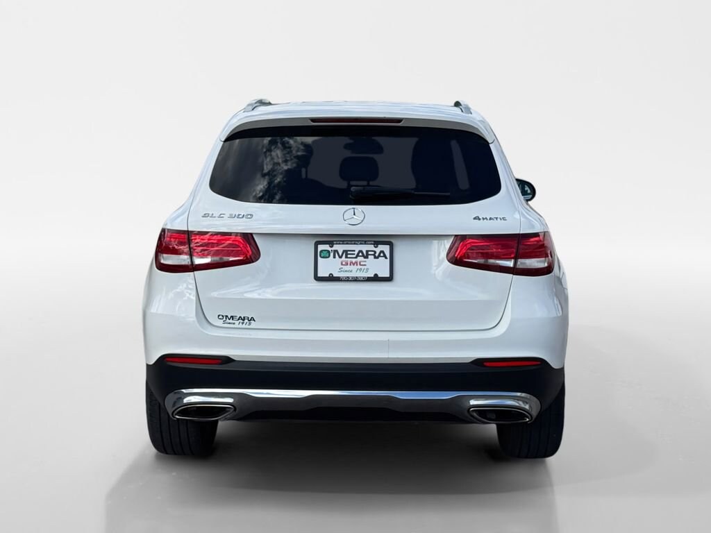 2018 Mercedes Benz GLC 300 4MATIC photo 4