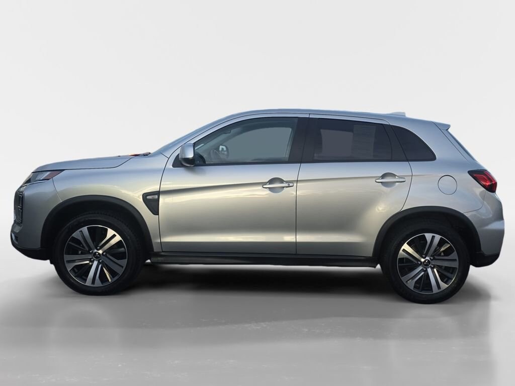 2023 Mitsubishi Outlander Sport ES photo 2
