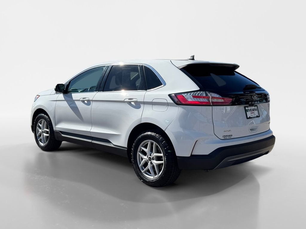 2023 Ford Edge SEL photo 3