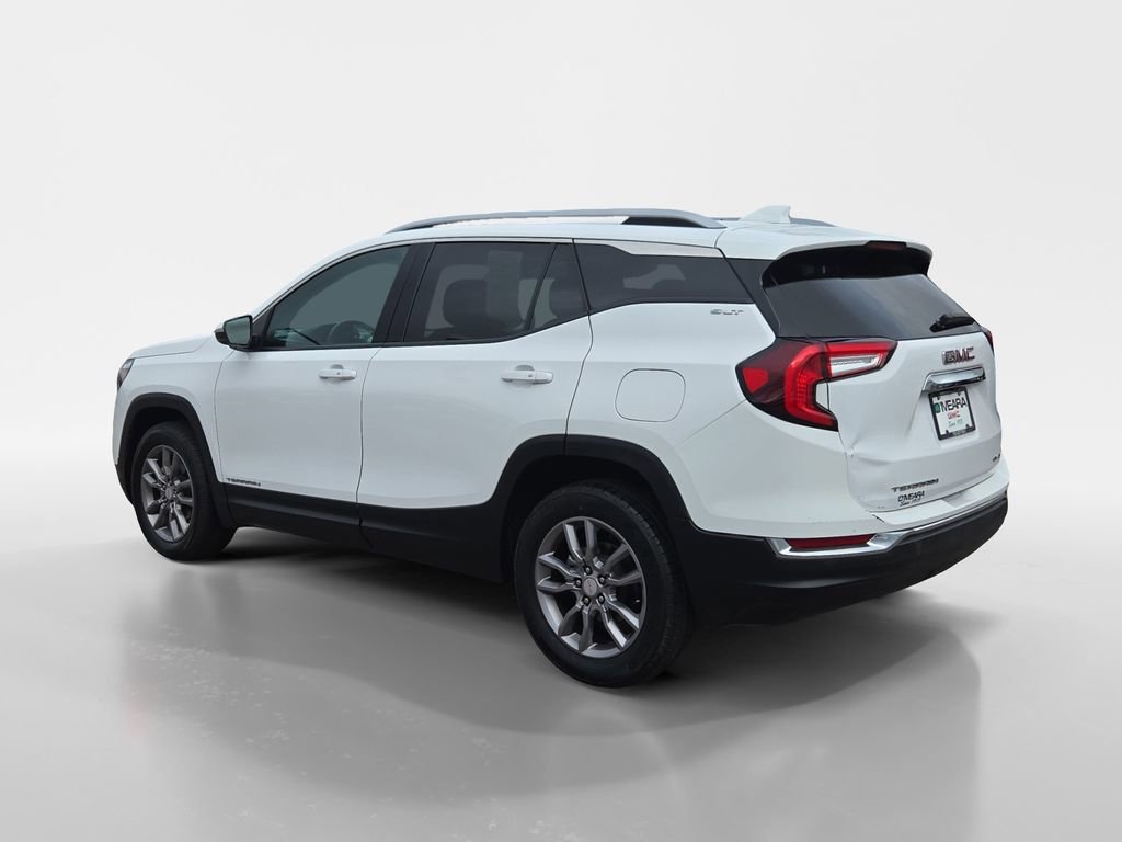 2024 Gmc Terrain SLT photo 2
