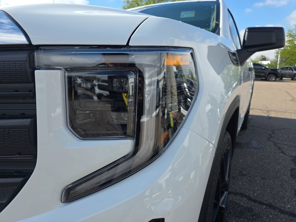 2026 GMC Sierra 1500 Pro - Photo 17