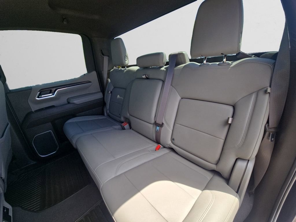2023 GMC Sierra 1500 SLT - Photo 14