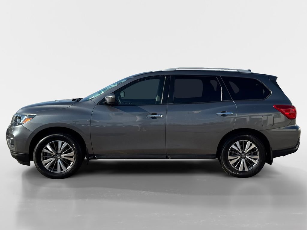 2020 Nissan Pathfinder SV photo 2