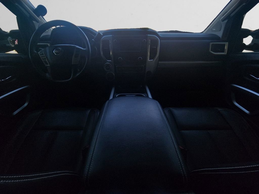2019 Nissan Titan XD Pro-4X - Photo 12