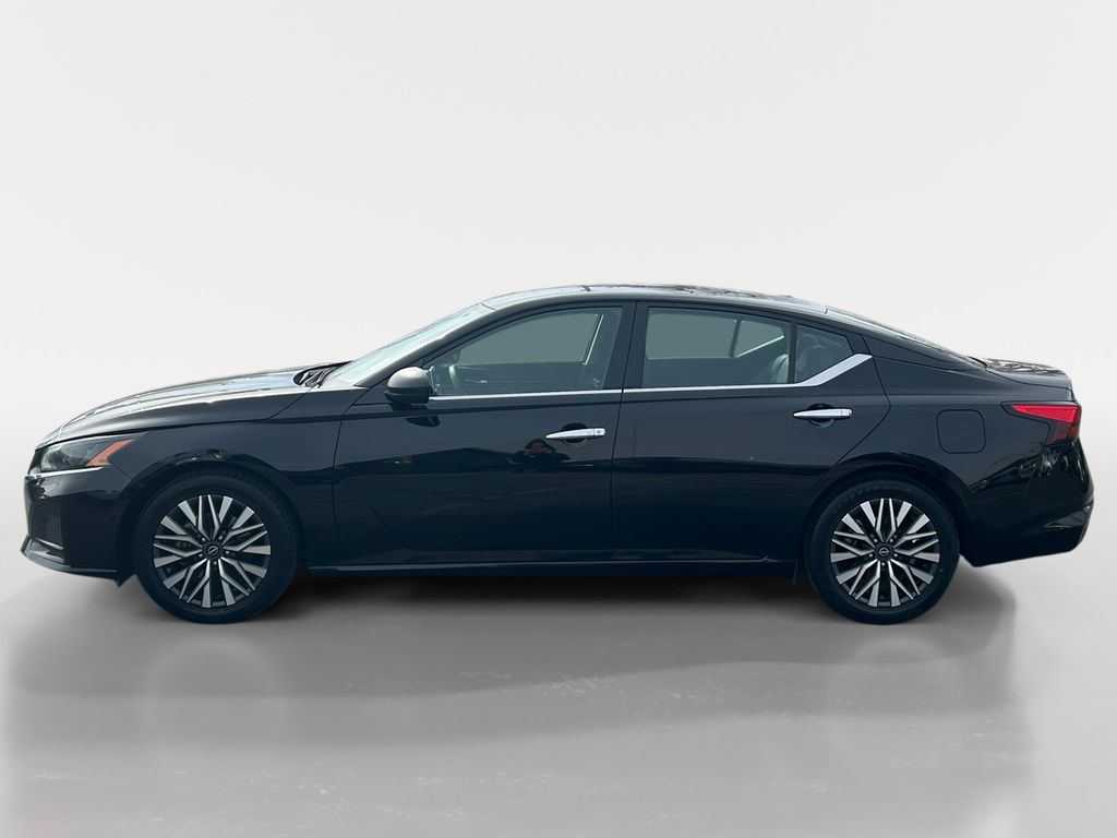 Used 2024 Nissan Altima SV with VIN 1N4BL4DV1RN335805 for sale in Northglenn, CO