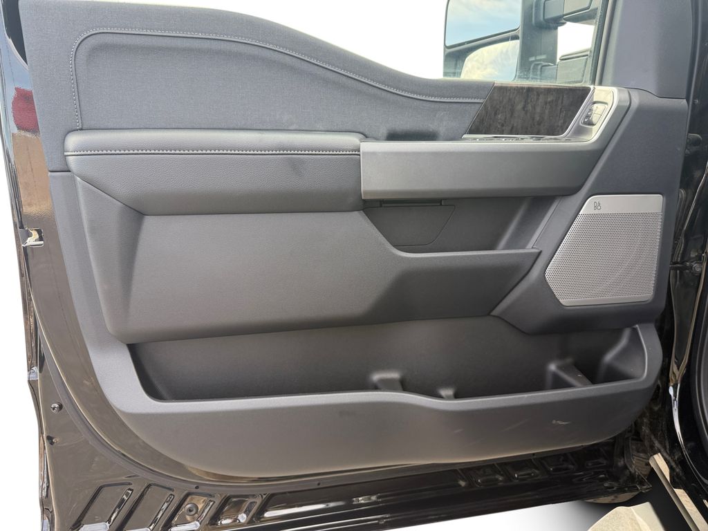 2025 Ford F-350 Super Duty Lariat - Photo 23