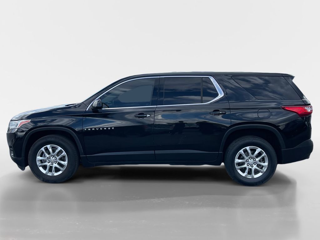 2020 Chevrolet Traverse LS photo 2