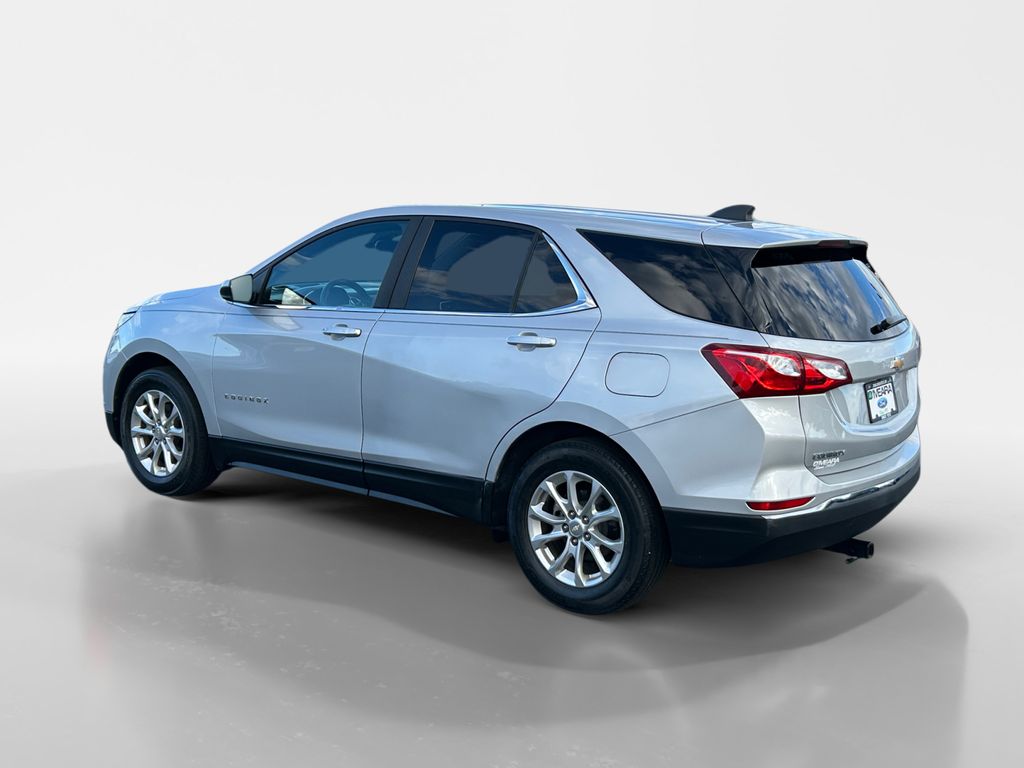 2021 Chevrolet Equinox LT photo 3