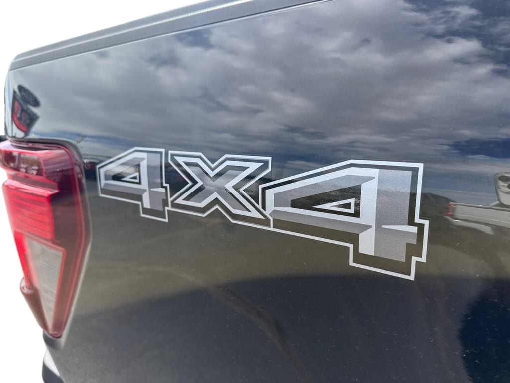2025 Ford F-150 XLT - Photo 20