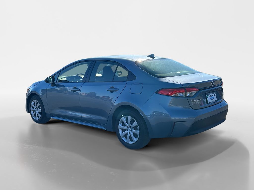 2024 Toyota Corolla Hybrid LE photo 3
