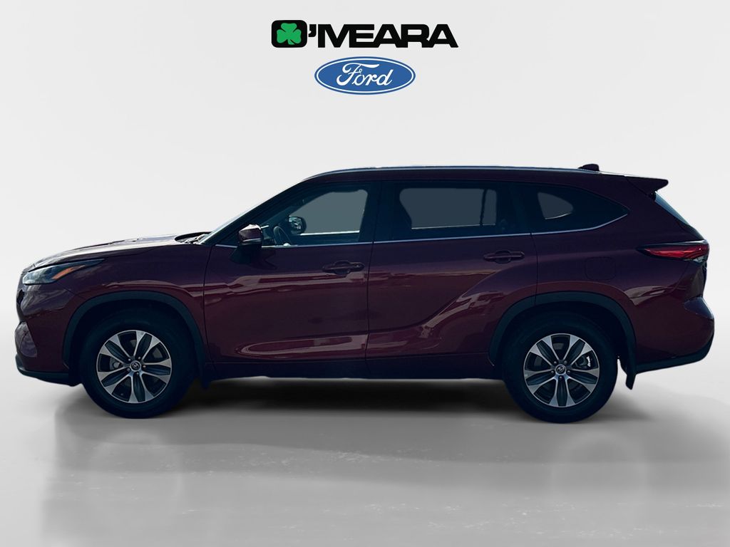 Used 2023 Toyota Highlander XLE with VIN 5TDKDRBH0PS503488 for sale in Northglenn, CO