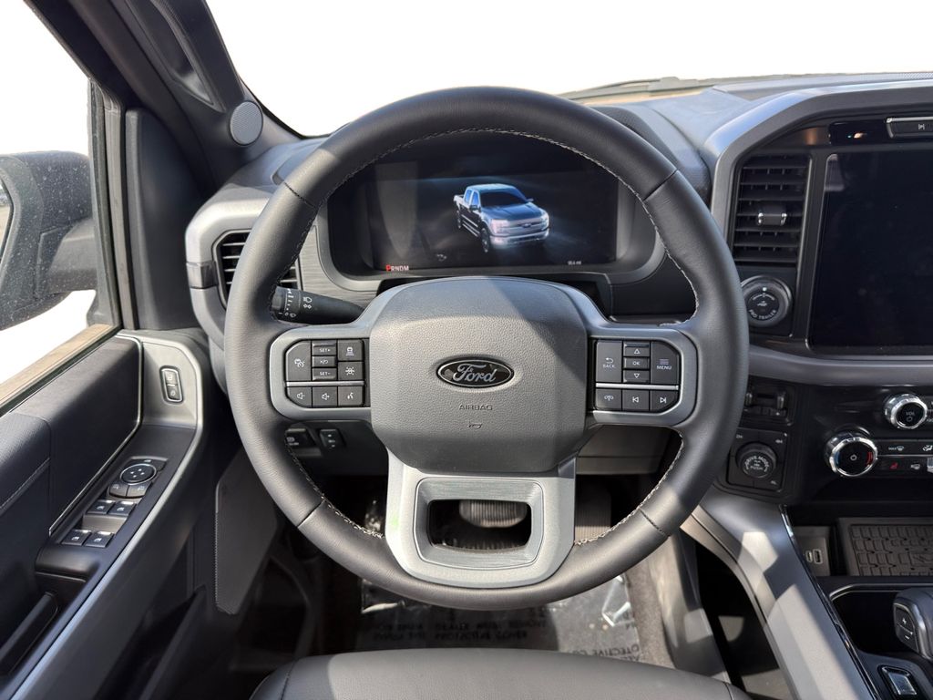 2025 Ford F-150 XLT - Photo 13
