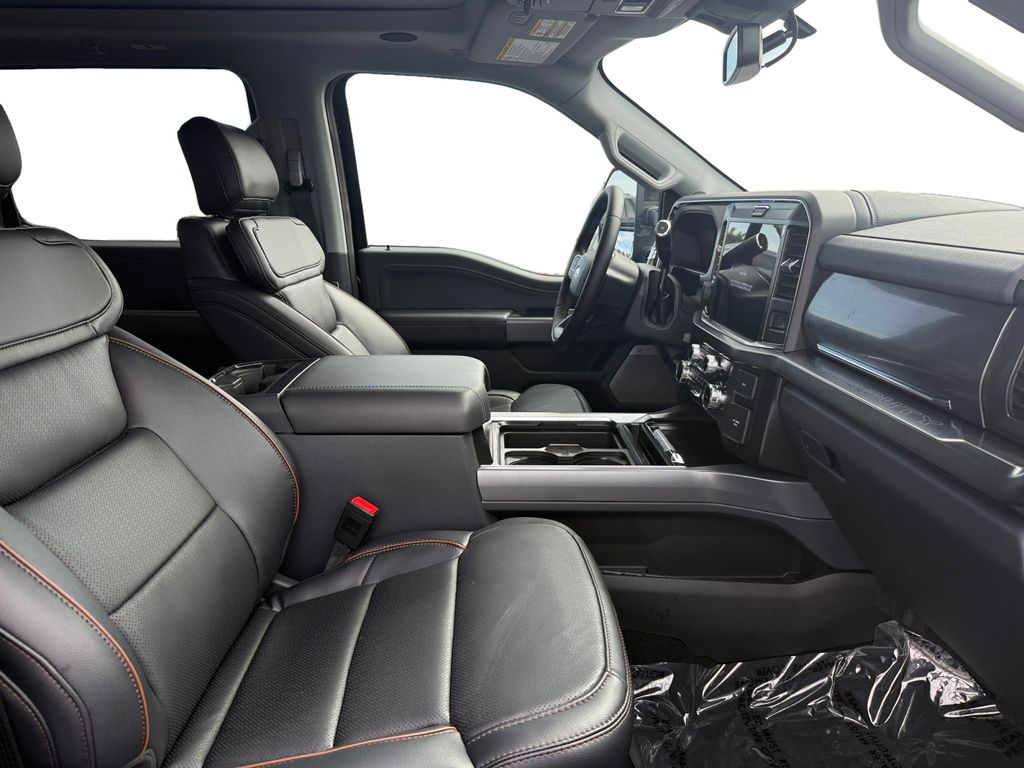 2025 Ford F-350 Super Duty Lariat - Photo 16