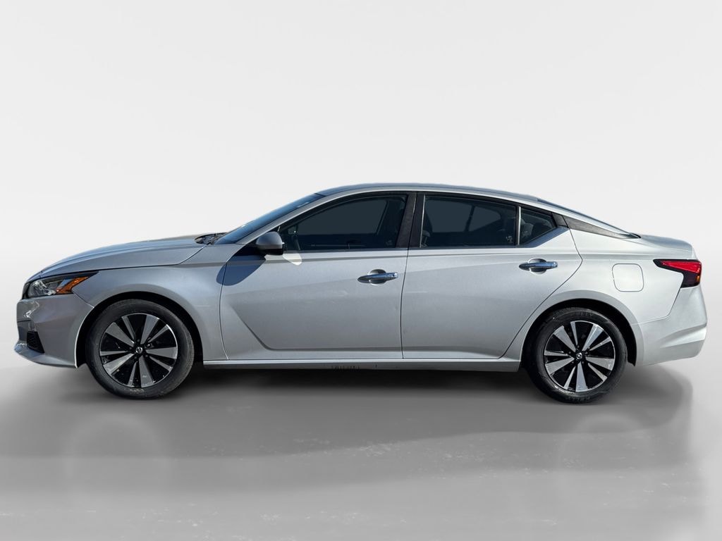 Used 2021 Nissan Altima 2.5 SV Sedan