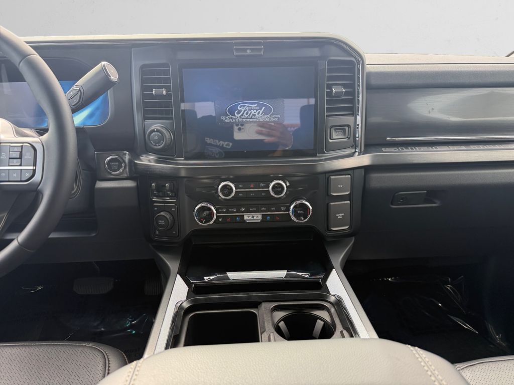 2025 Ford F-350 Super Duty Lariat - Photo 12