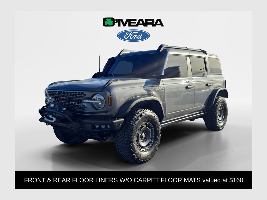 2023 Ford Bronco 4-Door Everglades's photo