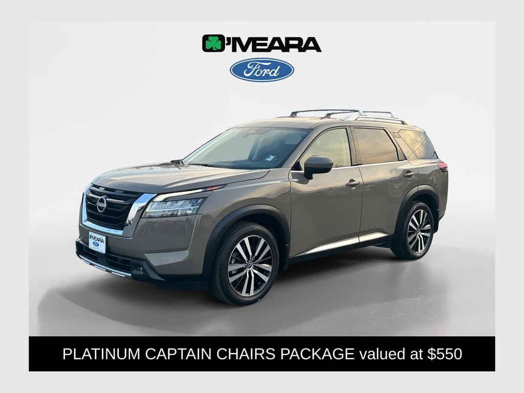 2023 Nissan Pathfinder Platinum 4WD's photo