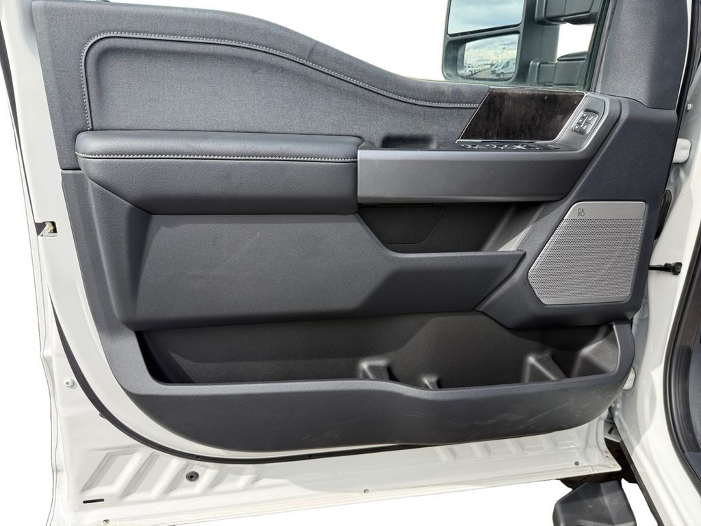 2025 Ford F-350 Super Duty Lariat - Photo 23