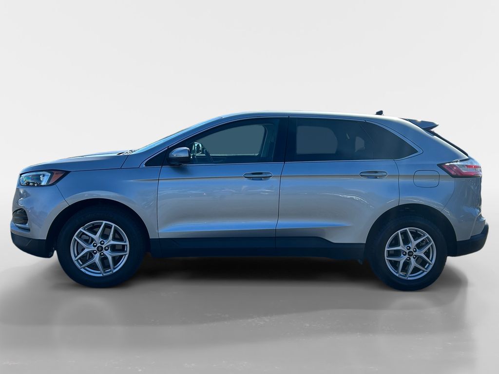 2023 Ford Edge SEL photo 2