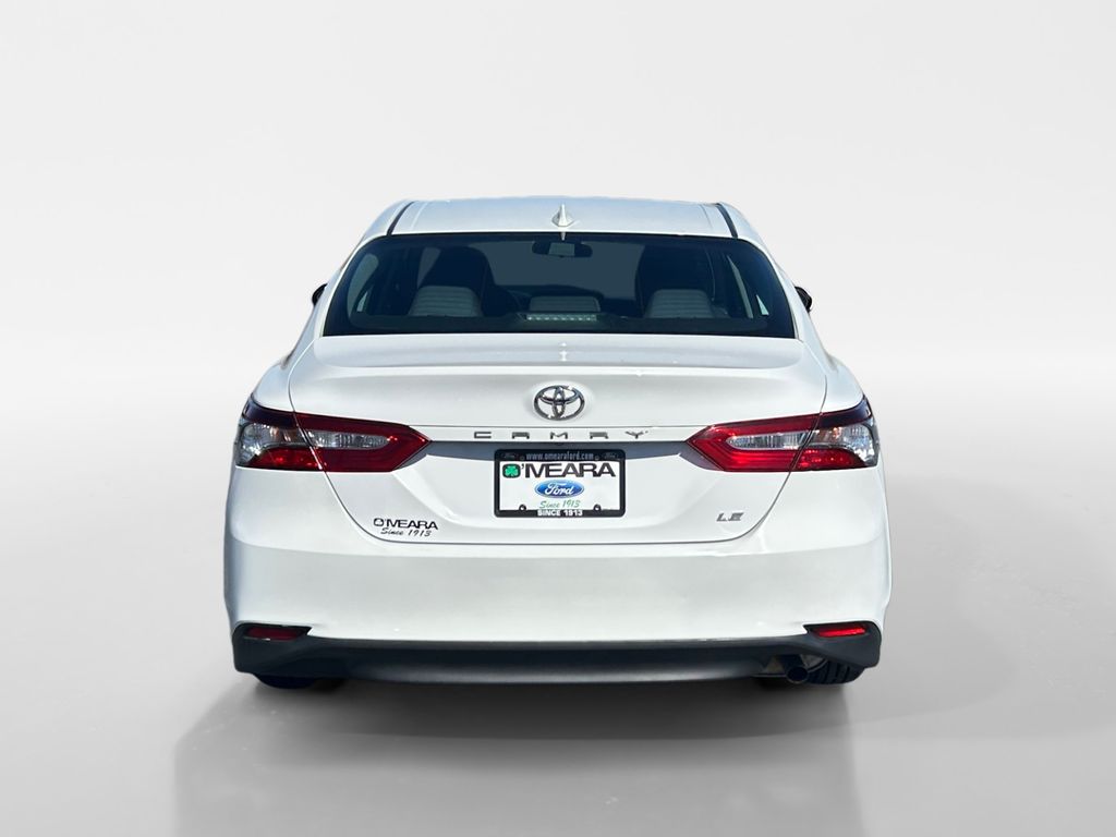 2021 Toyota Camry LE photo 4