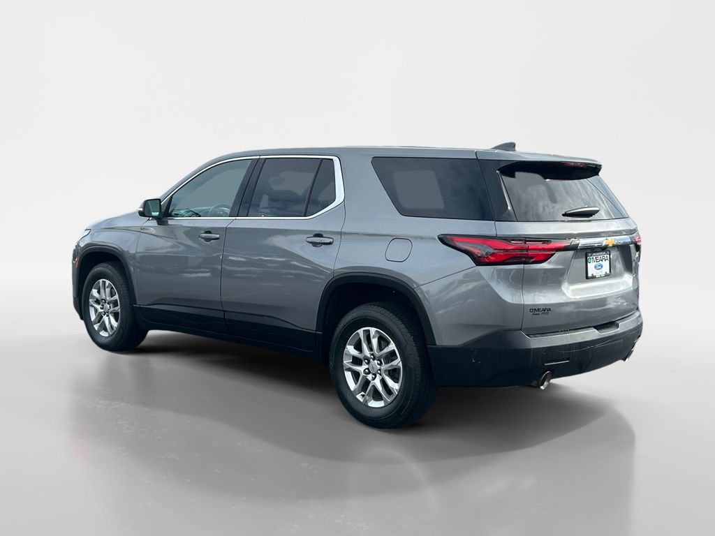 2023 Chevrolet Traverse LS photo 3