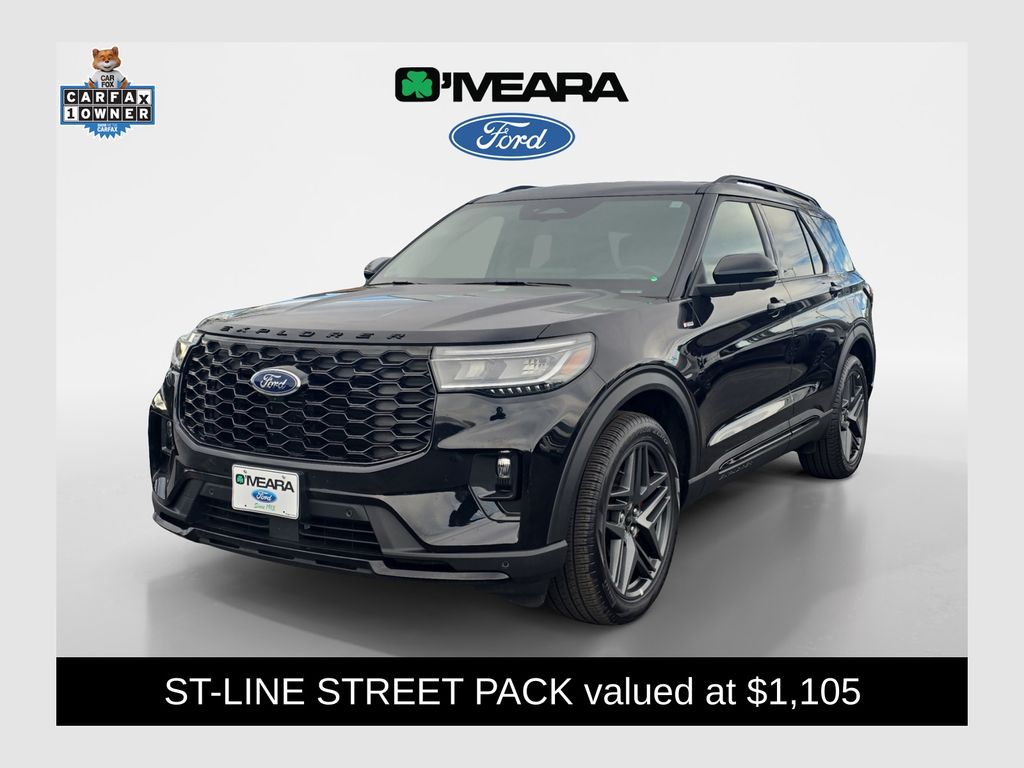 2025 Ford Explorer ST-LINE's photo