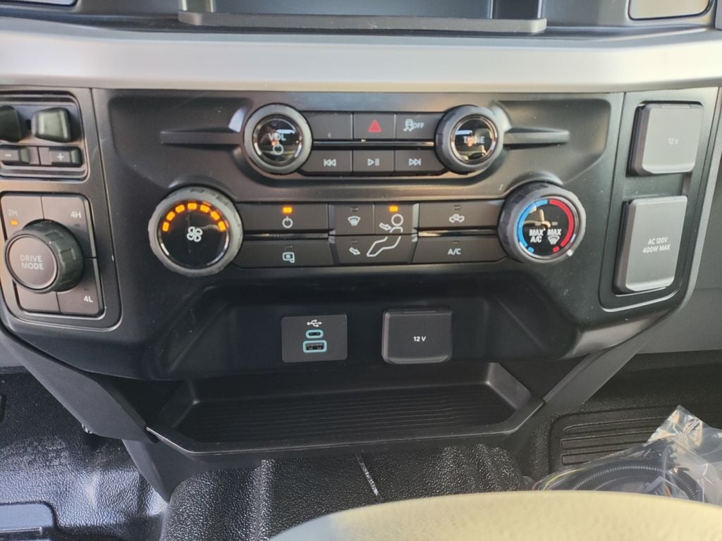 2025 Ford F-450 Super Duty Chassis Cab XL - Photo 23